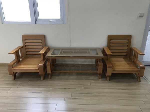 Bộ bàn ghế gỗ xoan đào Hoàng Anh Gia Lai thanh lý 